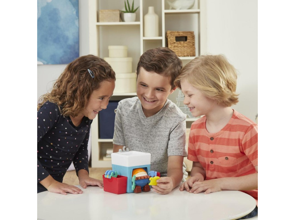 HASBRO BOARDGAME THE LITTLE PLUMBER