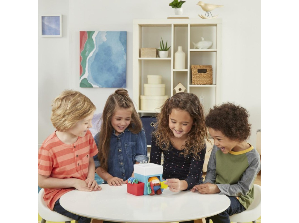 HASBRO BOARDGAME THE LITTLE PLUMBER